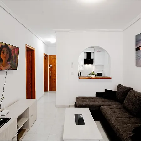 Apartment 2-bedroom Next To Av De Habaneras *