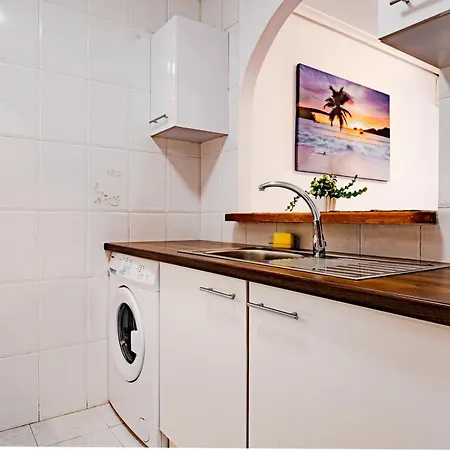 2-bedroom Next To Av De Habaneras شقة *
